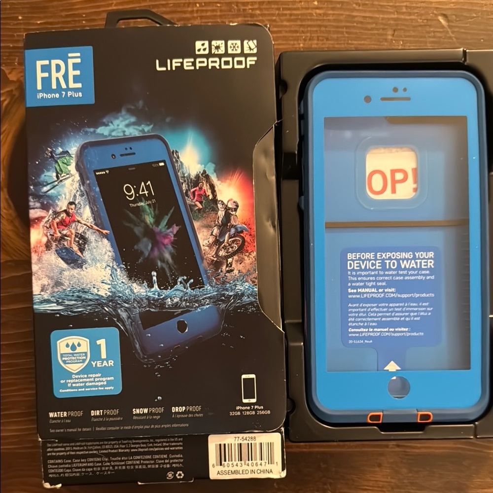 LifeProof Blue Rugged Waterproof Case for iPhone (iPhone 7 Plus)